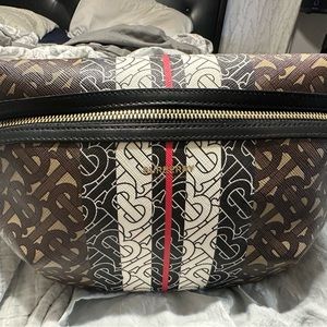 Burberry fanie pack crossbody
